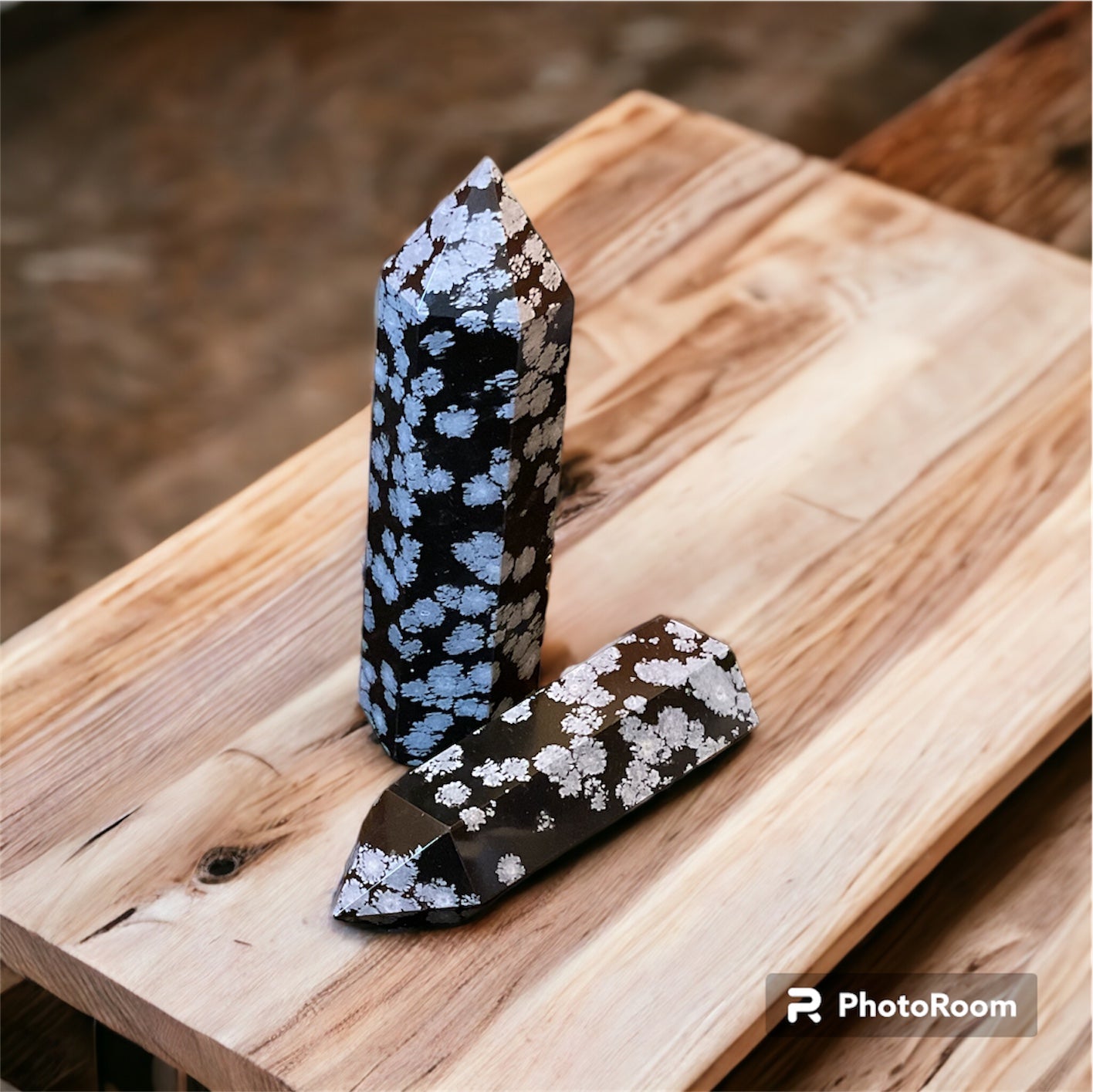 Snowflake Obsidian Tower (medium)