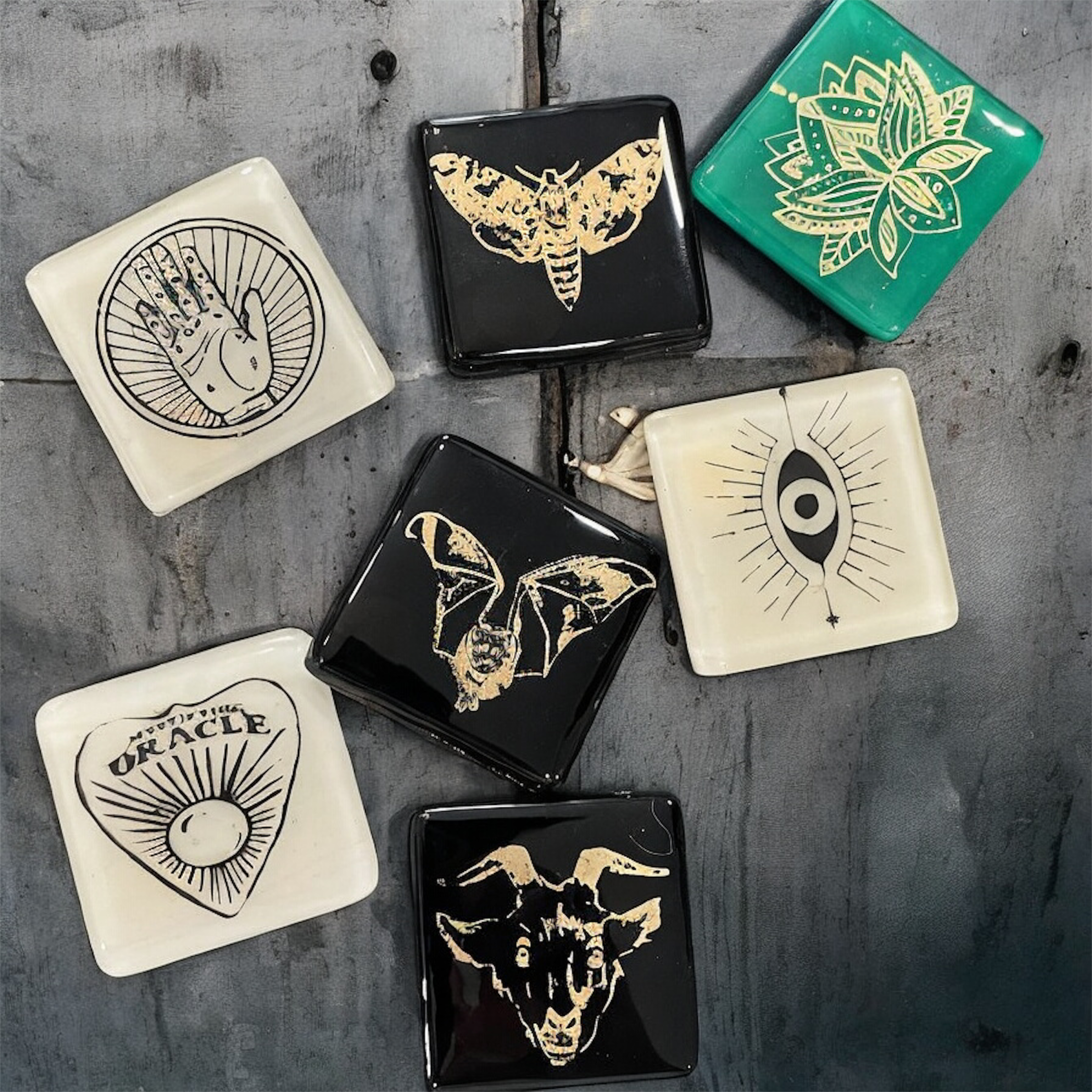 Glass Magnet - Ouija Planchette